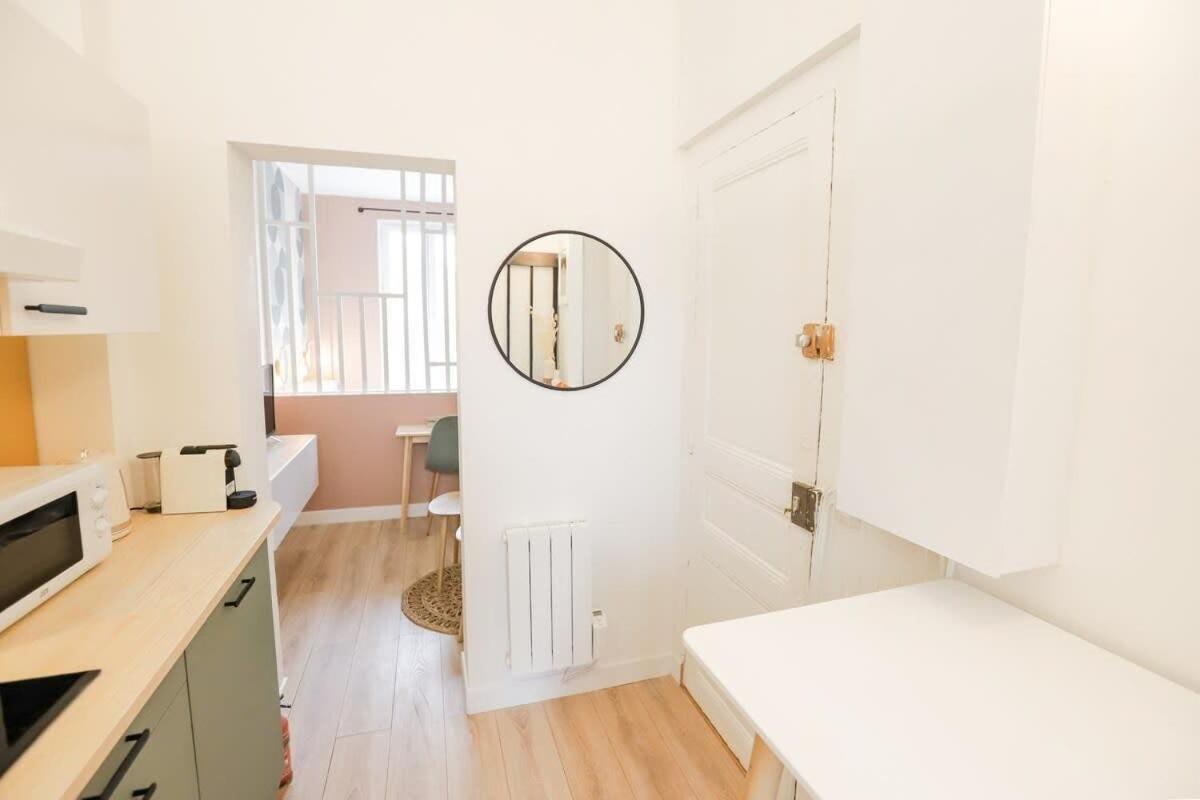 Appart' Hotel Pink Cosy 5Min Rer Proche Paris โอแบวีลีเย ภายนอก รูปภาพ