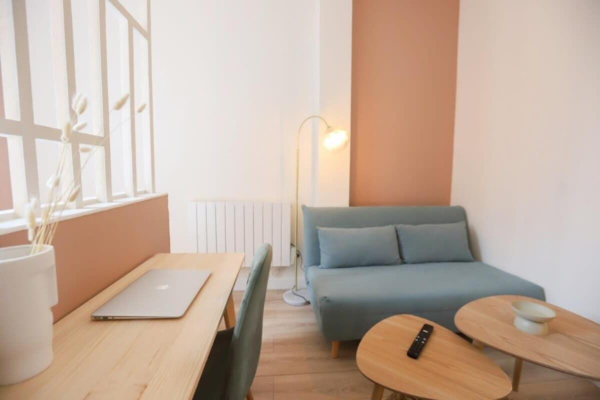 Appart' Hotel Pink Cosy 5Min Rer Proche Paris โอแบวีลีเย ภายนอก รูปภาพ